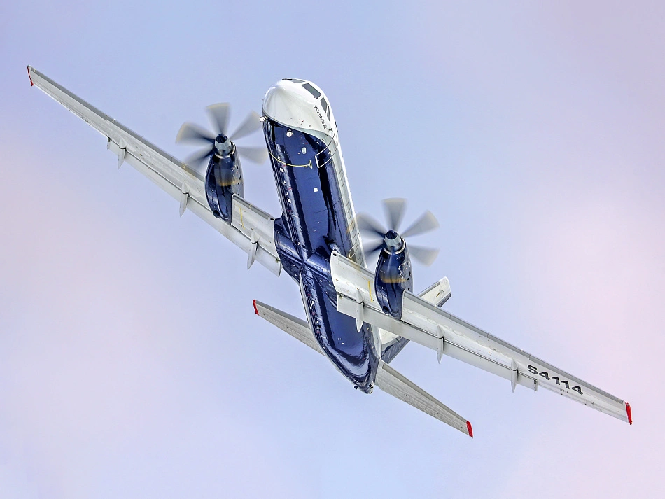 Региональный турбовинтовой самолёт Ил‑114‑300 близок к получению сертификата, однако многократные переносы сроков вынуждают регионы продолжать полёты на устаревших Ан‑24 и Як‑40 и искать временную замену, в том числе за рубежом.