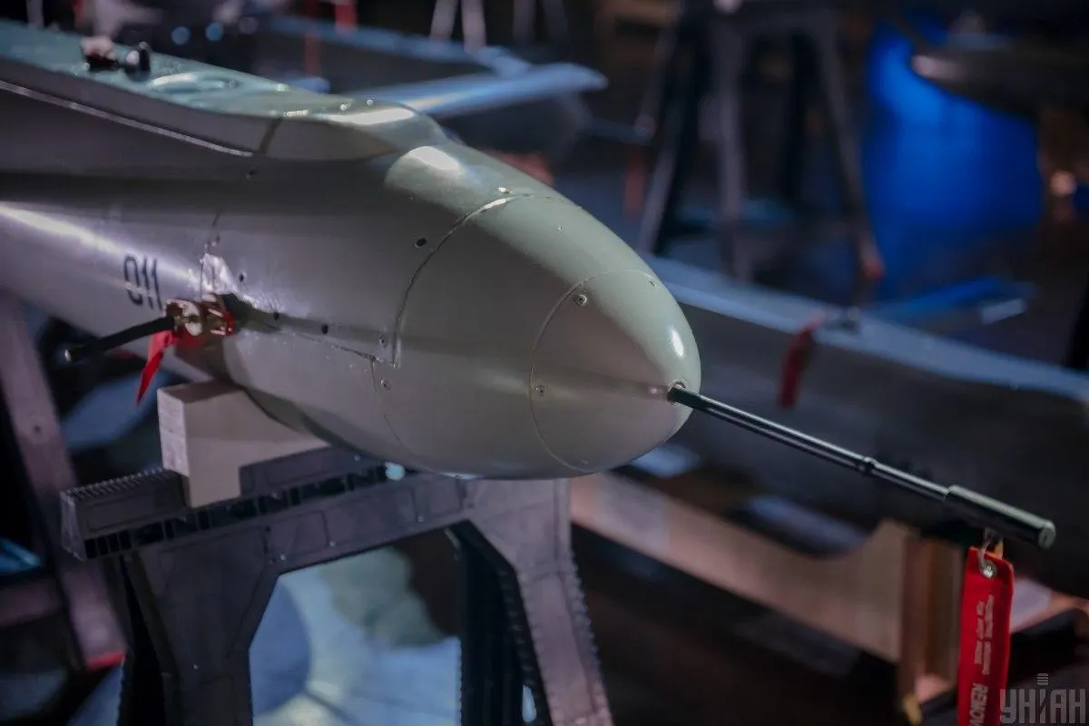 Минобороны Украины сообщает, что дальность глубоких ударов увеличена до примерно 1 750 км — в число поражённых целей вошли НПЗ и промпредприятия в разных регионах РФ.