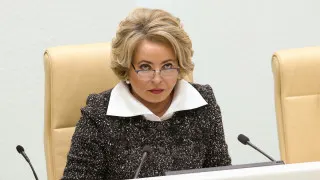 Спикер Совета Федерации Валентина Матвиенко на форуме муниципальных депутатов заявила, что России нужно срочно заселять регионы, строить просторные дома, заводить большие семьи и объявить всероссийскую акцию по высадке цветов, несмотря на нарастающую демографическую яму и рекордно низкую рождаемость.