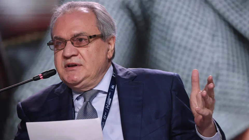 Глава Совета по правам человека Валерий Фадеев раскритиковал пользователей VPN и охарактеризовал часть зарубежных медиа как «точку зрения врага», посчитав пропагандой. Он также поддержал частичные отключения мобильного интернета; власти при этом ужесточают контроль над международным трафиком и работой VPN, и, по данным источников, за новыми ограничениями может стоять Вторая служба ФСБ.