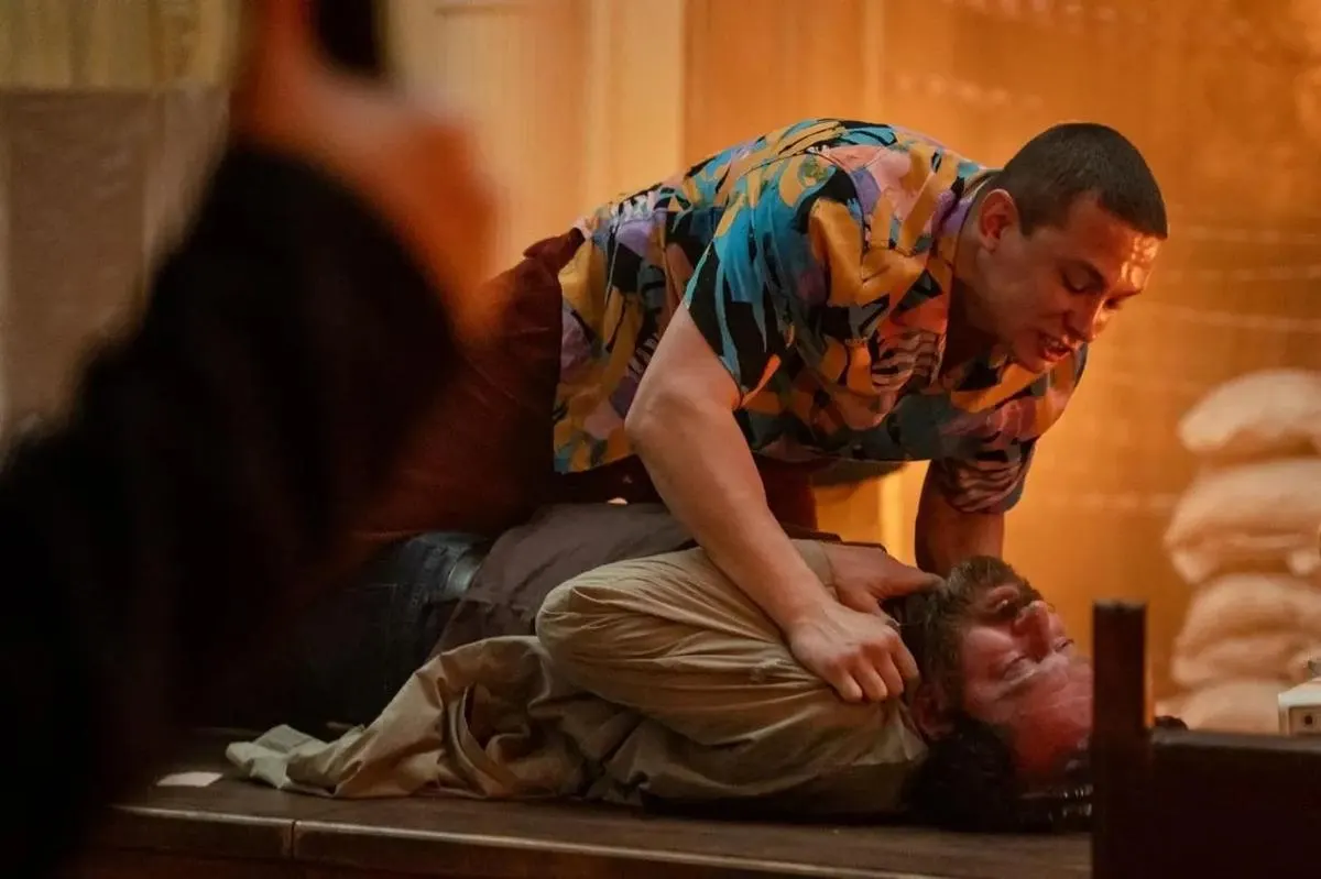 Крупные онлайн‑кинотеатры удалили третий сезон сериала. Минюст усмотрел в нём «дискредитацию традиционных духовно‑нравственных ценностей», продюсер говорит о невозможности работать при неясных критериях.