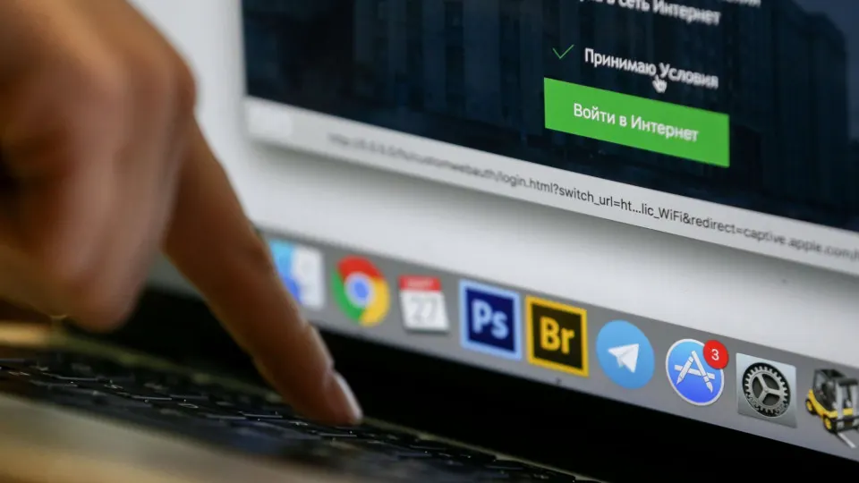 Минпросвещения утвердило концепцию исторического просвещения: совет при МПГУ будет проверять мультимедийный исторический контент на предмет недостоверности и несоответствия традиционным ценностям. Параллельно вносятся и ужесточаются законодательные меры против «искажения» истории.