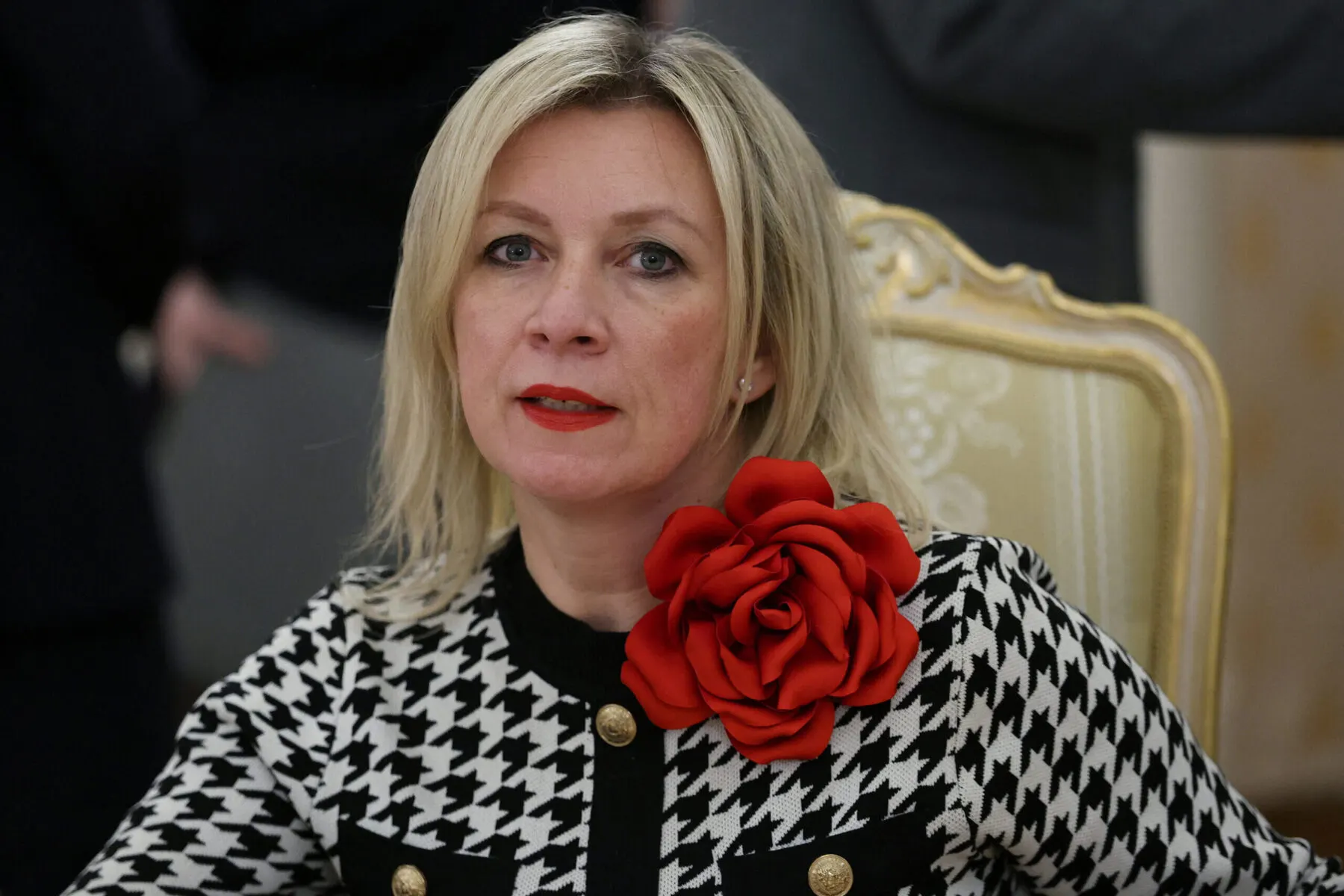 Официальный представитель МИД России на международном форуме о традиционных ценностях сослалась на «первоисточники» — Лихачёва, Лотмана и Бахтина, однако часть цитат оказалась либо недостоверной, либо перерассказом их идей, характерным для текстов, созданных нейросетями.