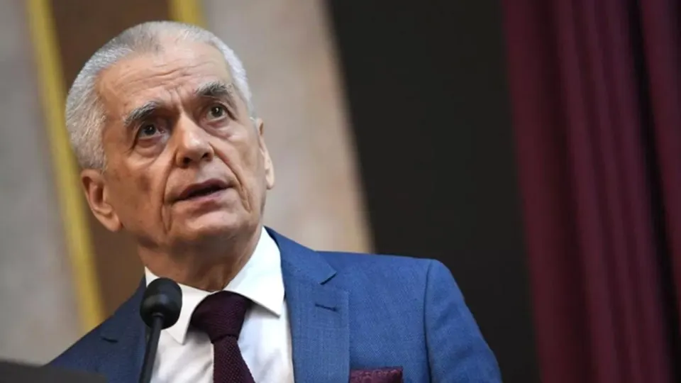 Академик предостерёг, что резкая смена климата и часовых поясов вредна для здоровья; эксперты и сервисы бронирования фиксируют падение спроса, особенно в Краснодарском крае из‑за нефтяных пожаров, утечек и ухудшения качества воздуха.