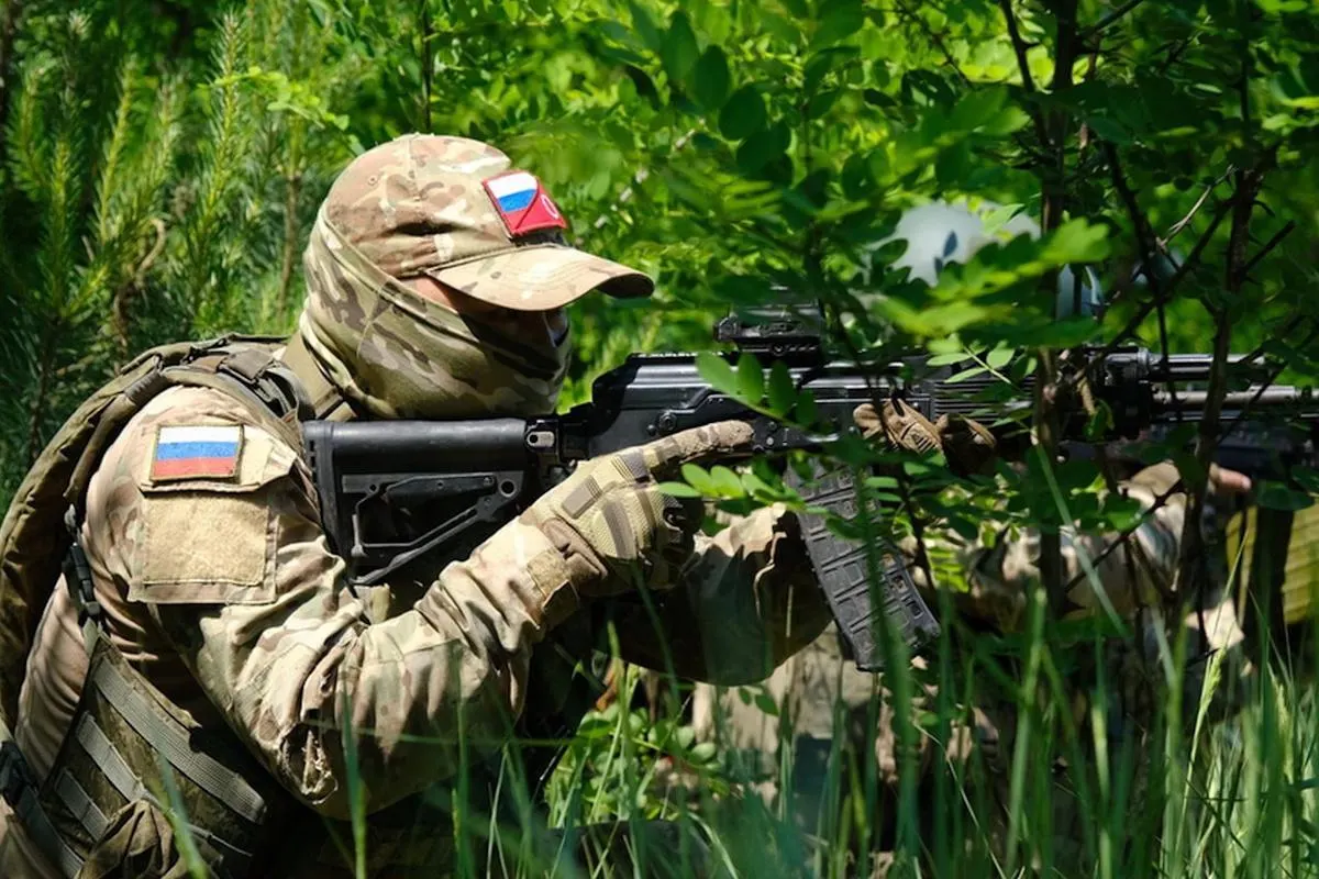 Аналитики Института по изучению войны считают, что территориальные требования Кремля не соответствуют реальной ситуации на фронте; медленное продвижение, укрепления и контратаки Украины делают сценарий полного захвата Донбасса сомнительным.