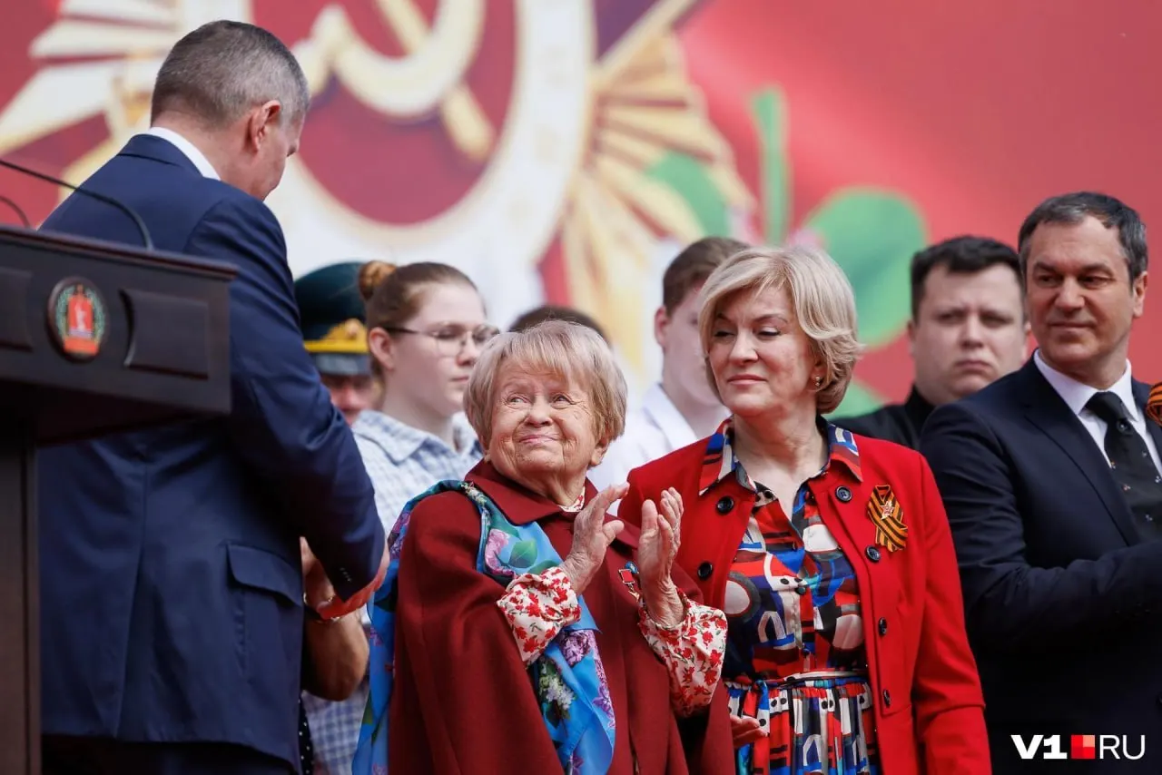 Знаменитая композитор рассказала о поездке в родной город, встрече с ветеранами и участии в художественной акции, посвящённой Победе.