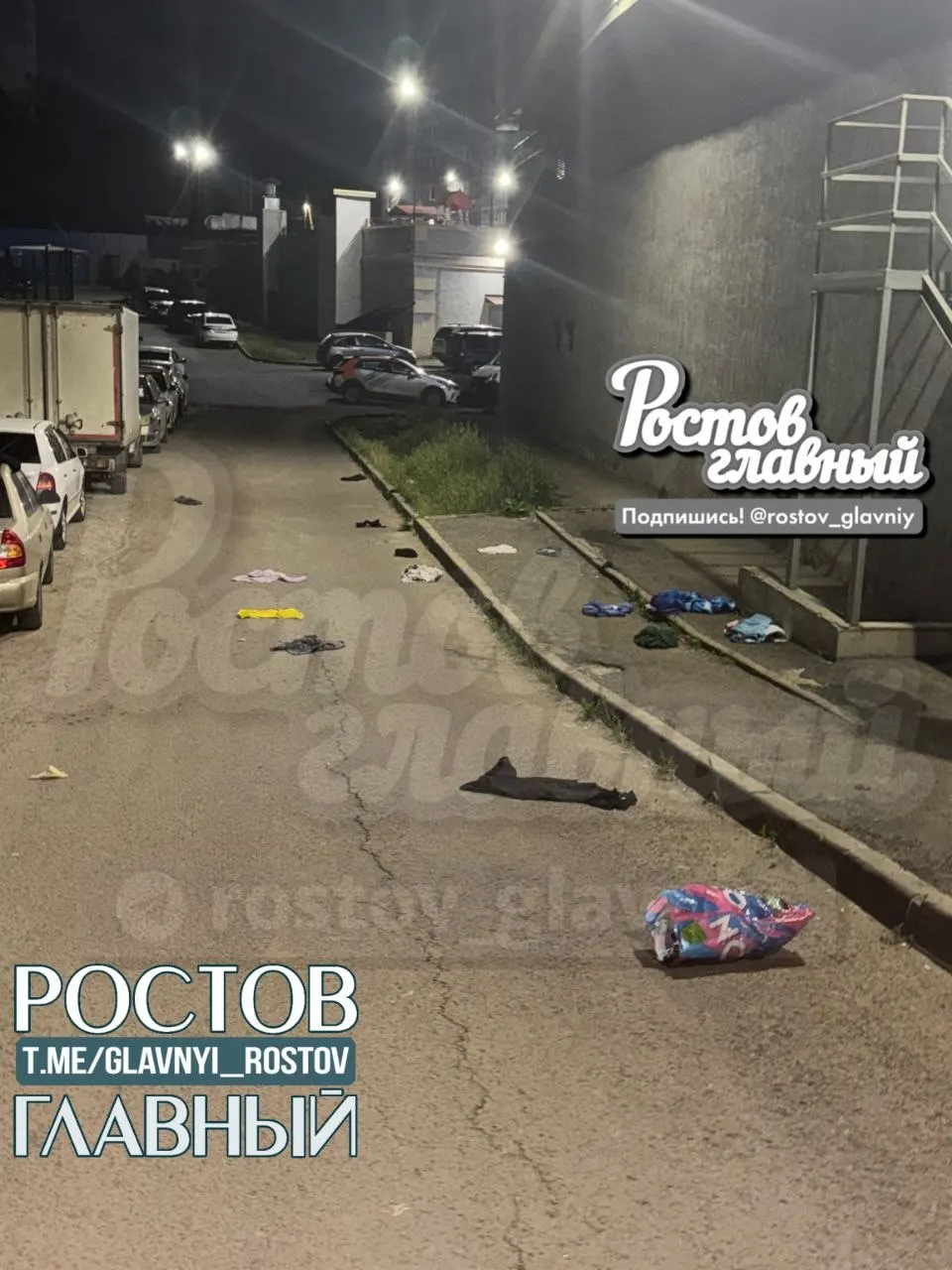 Жительница сообщила, что с верхних этажей многоквартирного дома выбросили вещи, включая ноутбук и книги. Упавший предмет повредил автомобиль, пострадавшая написала заявление в органы.