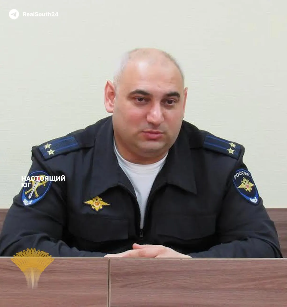 В Анапе под стражу отправлен подполковник Артур Симонян по подозрению в получении взятки в особо крупном размере. Ранее он несколько лет руководил следственным отделом в Ейском районе.