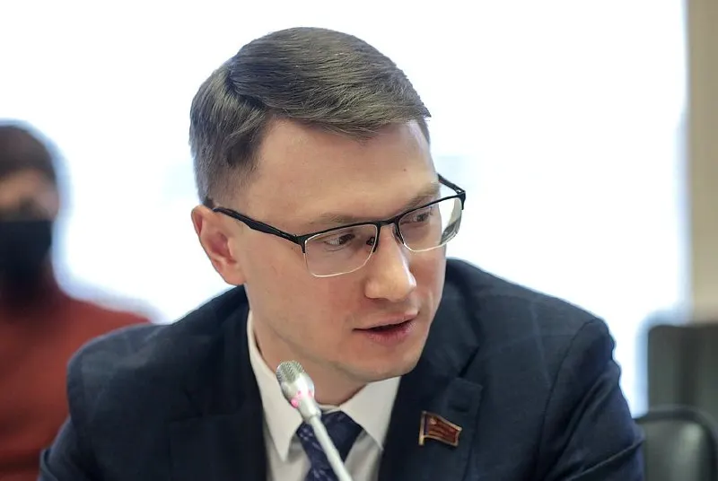 Татьяна Москалькова уходит с поста. Сегодня Госдума выбирает нового уполномоченного — в списке три кандидата: Артем Прокофьев, Иван Сухарев и фаворит Яна Лантратова.