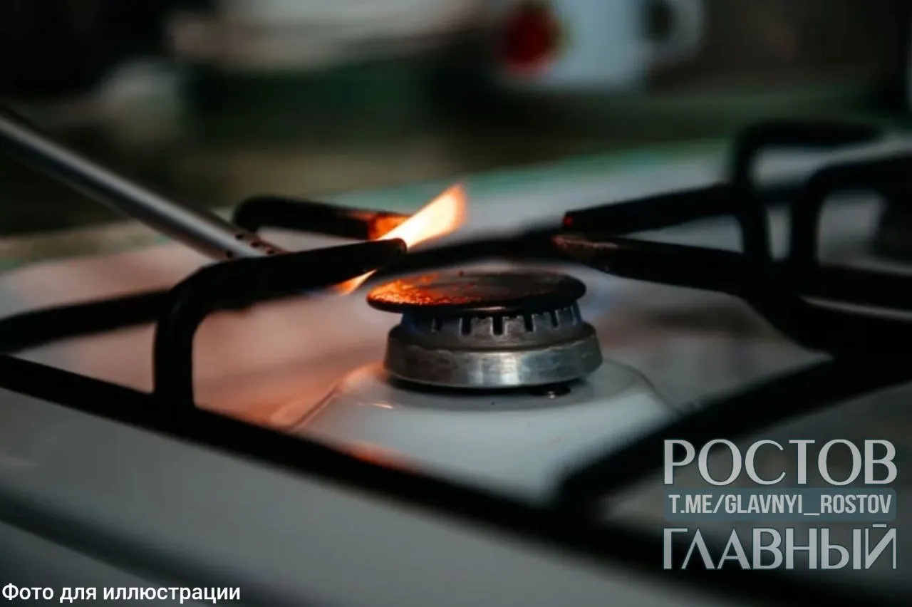 Жители дома на Седова, 67 сообщили, что два дня назад газовщики отключили подачу газа во всём доме без объяснений. В службе пояснили, что не смогли попасть в некоторые квартиры, хотя по словам жильцов они закрыты и пустуют.