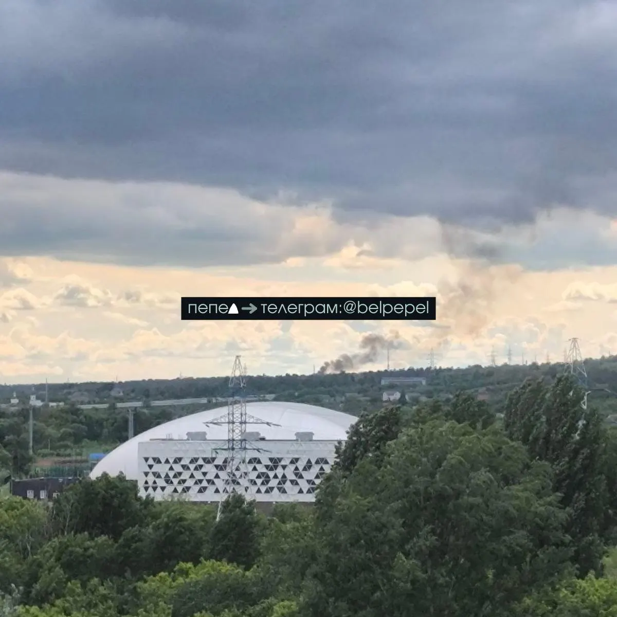 В районе улицы Орлова в Белгороде заметили сильное задымление. По обновлённым данным, горит жилой дом, люди не пострадали.