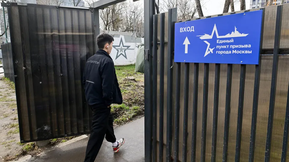 Проект приказа Генпрокуратуры предусматривает полномасштабный надзор за учётом военнообязанных, обменом данных между ведомствами и выдачей отсрочек — правозащитники предупреждают о риске давления на граждан.