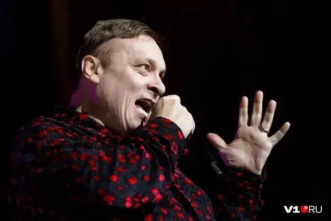 Краевой суд отменил решение сочинского суда, признавшее авторство ряда песен группы «Ласковый май» за Андреем Разиным; суд встал на сторону вдовы Юрия Шатунова спустя почти 20 лет.