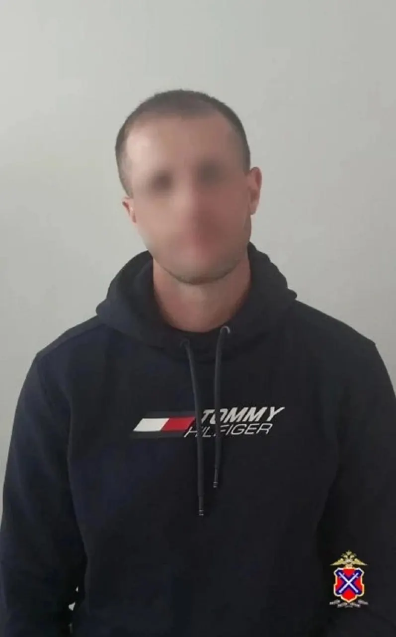 Мужчина скрывался девять дней после побега из Ленинского районного суда; полицейские задержали его в Волжском. Сообщается, что ему назначили административный арест на пять суток.