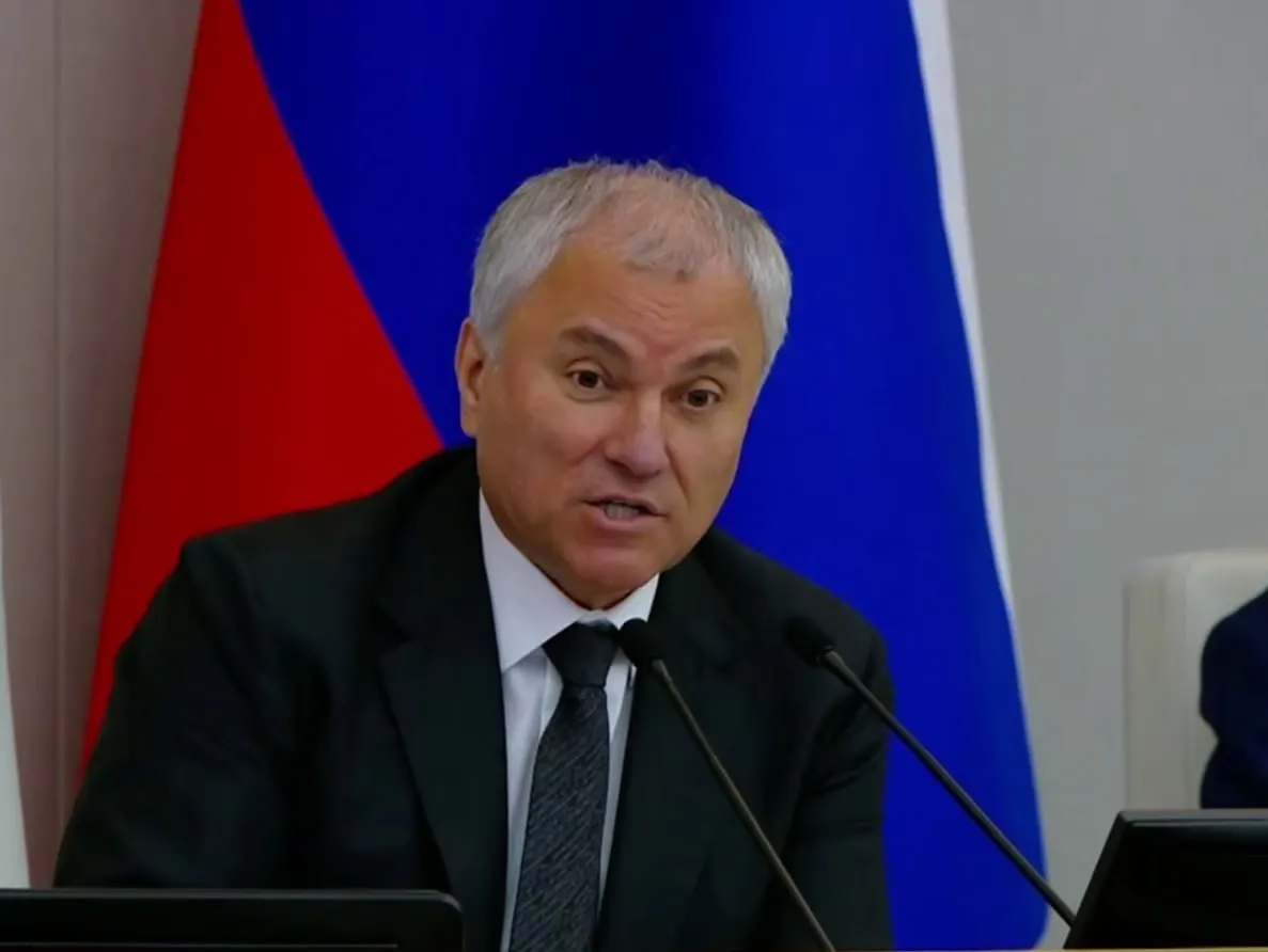 Во втором чтении принят законопроект, расширяющий перечень профилактических мероприятий: в него добавлены противодействие искажению исторической правды и предупреждение уклонения от исполнения обязанностей по защите Отечества.