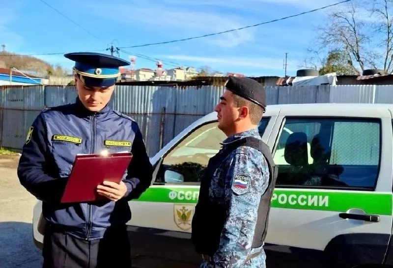 В Сочи владелицу участка, предназначенного для ИЖС, привлекли к административной ответственности 11 раз — на участке были возведены коммерческие постройки, которые теперь подлежат сносу.