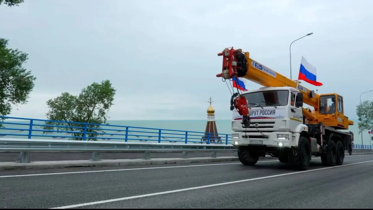 На первом участке обхода Адлера торжественно запустили движение. Одновременно открыт новый подъезд к санаторию «Кудепста», обеспечивший прямой подъезд к лечебному заведению.