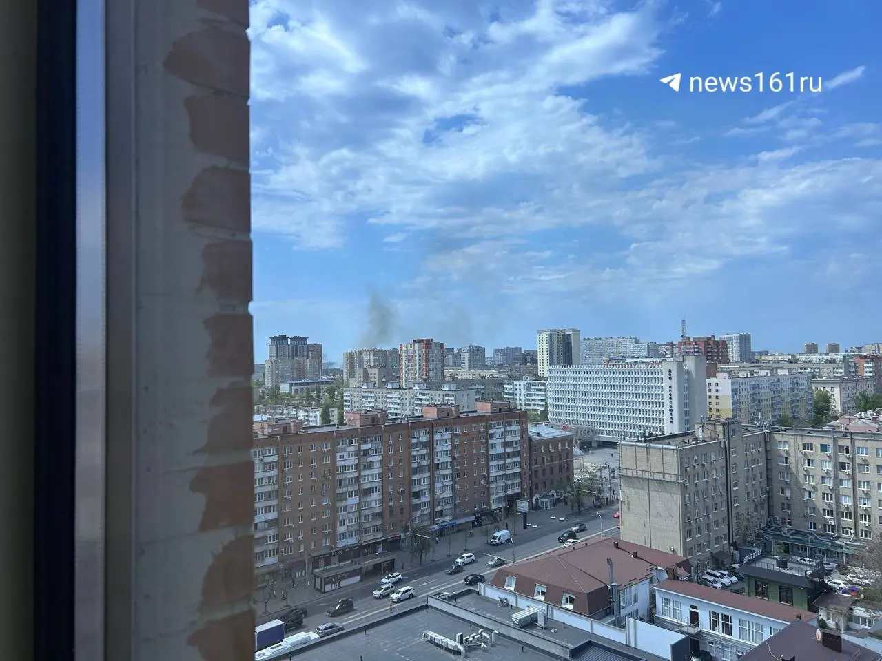В Ростове-на-Дону на улице Мечникова заметили дым. Причины и масштаб возгорания уточняются.