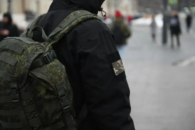 Отец и сын из Сочи признаны виновными в попытке дать взятку женщине, выдававшей себя за сотрудника военной прокуратуры и обещавшей содействие в увольнении военнослужащего из зоны СВО.