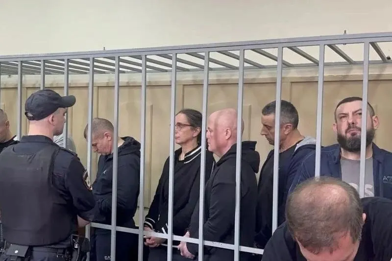 Кузьминский районный суд Москвы признал виновными руководителей ряда предприятий газовой отрасли Краснодарского края в создании организованного сообщества и получении взяток на сумму свыше 166 млн рублей. Наибольшие сроки — 20–21 год и крупные штрафы — получили бывшие топ-менеджеры.