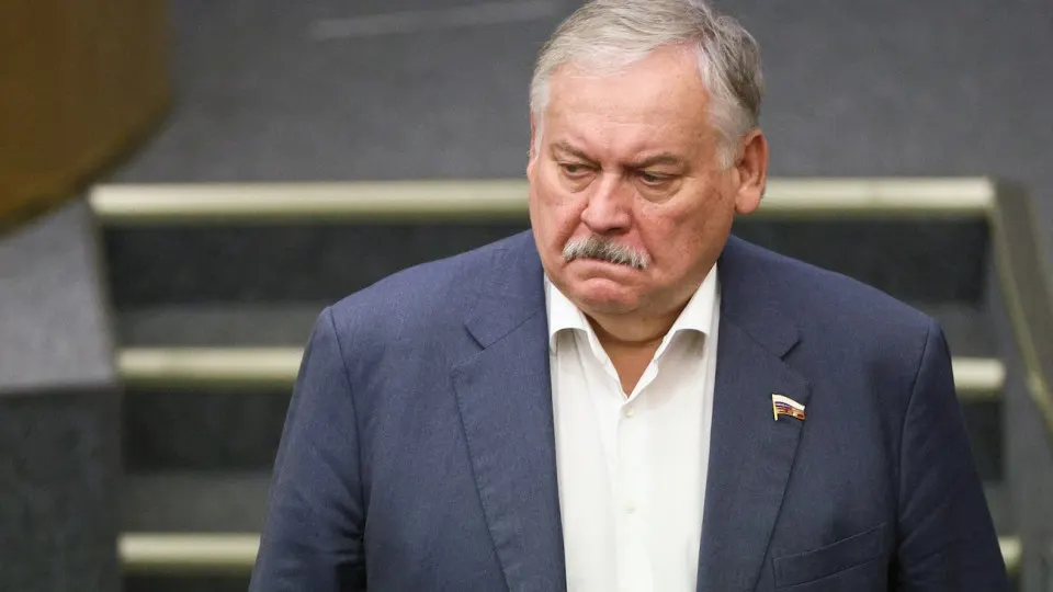 Первый зампред комитета Госдумы Константин Затулин заявил, что Латвия и Эстония не выполнили данные при выходе из СССР обещания о справедливых условиях для русскоязычного населения и ввели режим «неграждан». Его слова прозвучали на фоне законопроекта о возможности защиты россиян за рубежом и тревожных заявлений западной разведки о рисках эскалации.