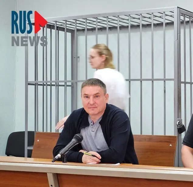 Суд отклонил жалобу правозащитника Алексея Соколова: в карцерах бумагу и ручку выдают только на полтора часа в сутки, что часто не позволяет подготовиться к судебным заседаниям, включая дела неосуждённых.
