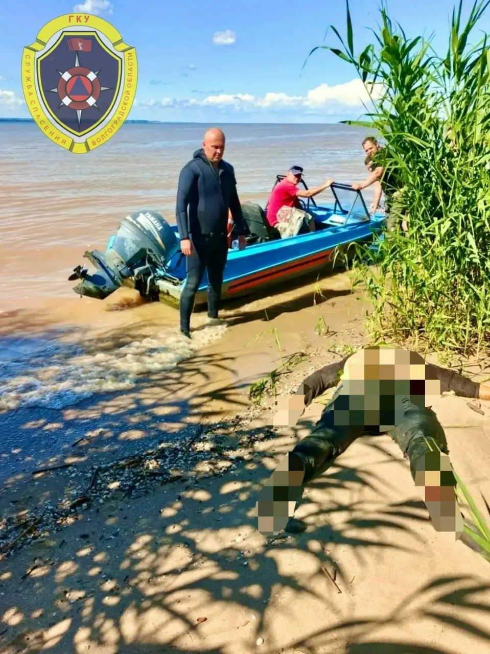 В акватории Волгоградского водохранилища рядом с селом Верхнепогромное обнаружено тело неизвестного мужчины; предварительно установлено, что он утонул несколько месяцев назад, обстоятельства выясняют правоохранители.