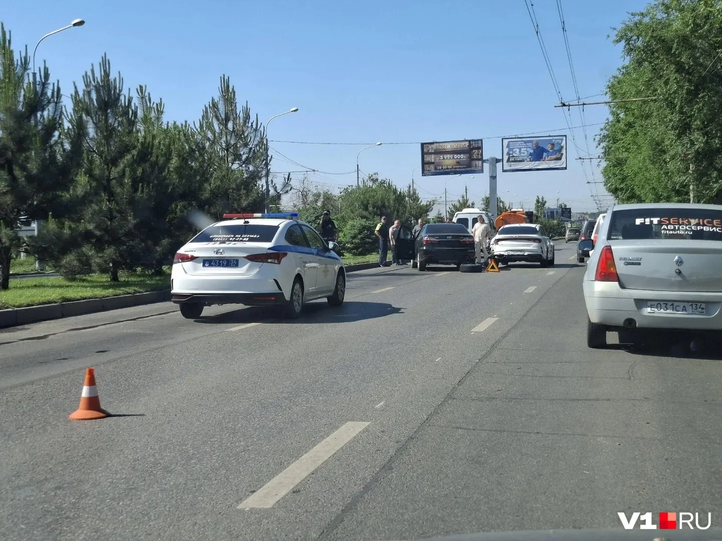 ДТП&nbsp;на&nbsp;Первой Продольной вызвало серьёзную пробку в&nbsp;Волгограде