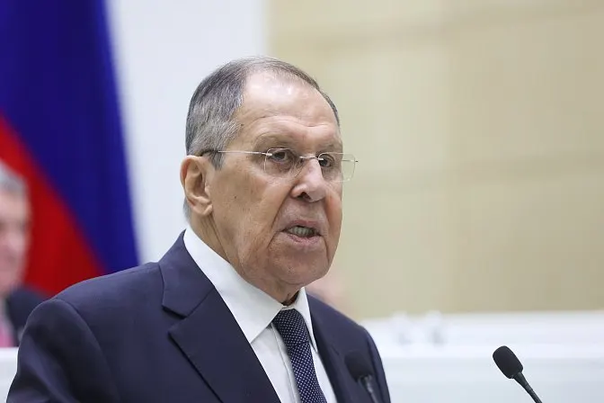 Глава МИД России заявил, что Еревану придётся сделать выбор между Евразийским экономическим союзом и Евросоюзом; от решения зависят тарифная политика и фитосанитарные правила.