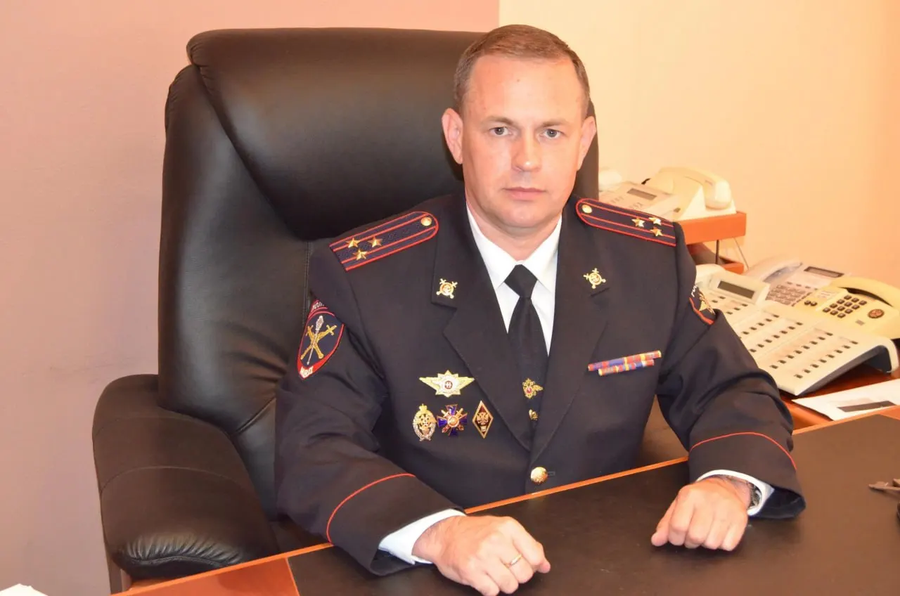 Дмитрий Свинов ушёл в отпуск 14 мая и не вернулся на службу; врио начальника — полковник Константин Кремнев.