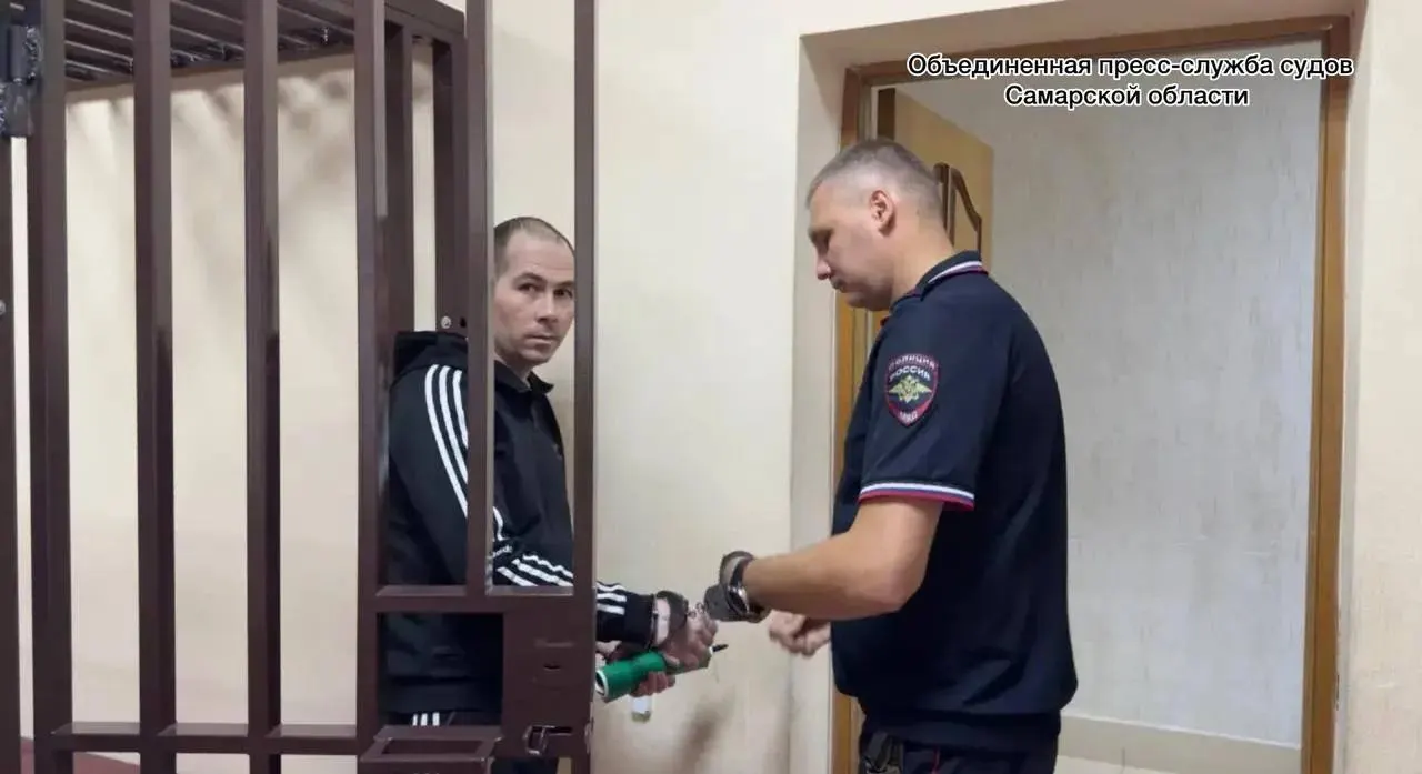 Самарский районный суд приговорил одного из участников преступного сообщества, обманувшего 71‑летнюю бывшую руководительницу региональной корпорации развития. Жертва потеряла 421,7 млн рублей, расследование продолжается.