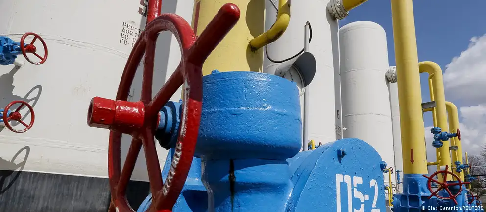 Украина не продлила контракт с «Газпромом», поэтому с 1 января прекращён транзит российского газа в Европу. Наибольшие трудности испытывает Молдова, другие страны перераспределили поставки или используют альтернативные маршруты.