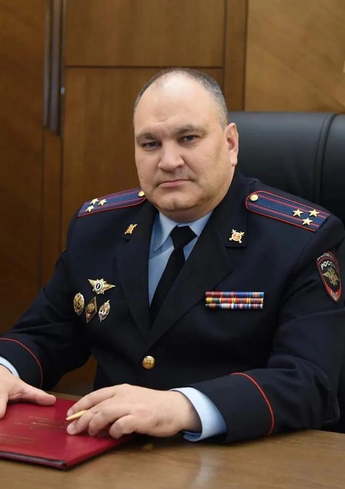 Константин Кремнев назначен заместителем начальника ГУ МВД по Волгоградской области — начальником полиции и временно исполняет обязанности руководителя главка. Краткая биография и ключевые этапы карьеры.