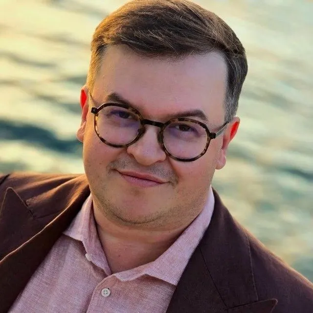 Минюст включил Станислава Андрейчука в реестр «иностранных агентов», ссылаясь на закон о контроле за деятельностью под иностранным влиянием. Андрейчук связывает это с предстоящими выборами в Госдуму; против него также возбуждено уголовное дело, несмотря на формальную ликвидацию движения «Голос».
