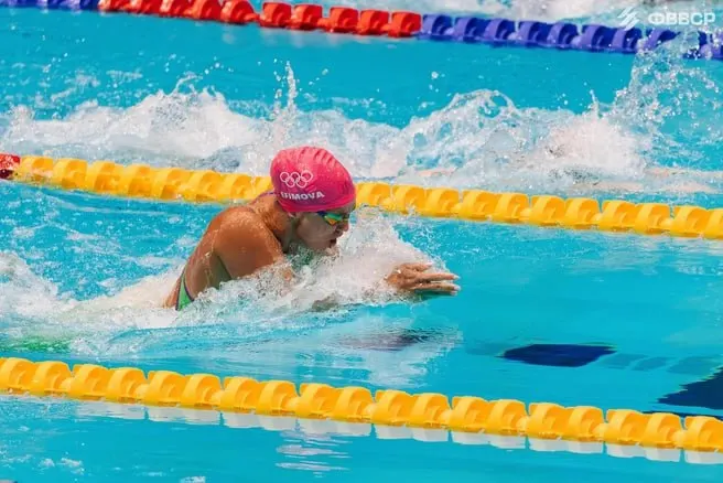 Донская пловчиха Юлия Ефимова завоевала золото чемпионата России на дистанции 100 м брассом с результатом 1.06,90. Спортсменка заявила, что не собирается завершать карьеру. Ранее она отобралась на чемпионат Европы в Париже.