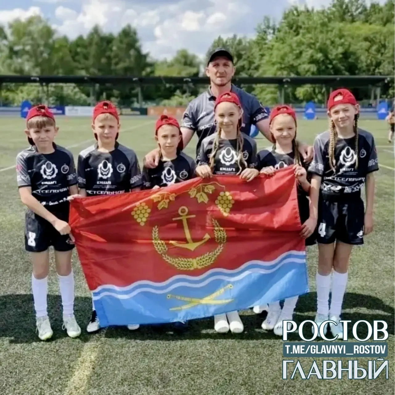 Команда из Ростовской области выиграла финал Всероссийской школьной лиги в Зеленограде, одержав шесть побед и вновь став национальным чемпионом.