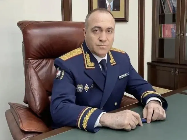 Глава следственного управления Ростовской области набрал 34 335 голосов и стал победителем праймериз в округе №155. Второе место заняла депутат Госдумы Екатерина Стенякина. Окончательный список кандидатов утвердят на съезде партии, выборы пройдут в сентябре.