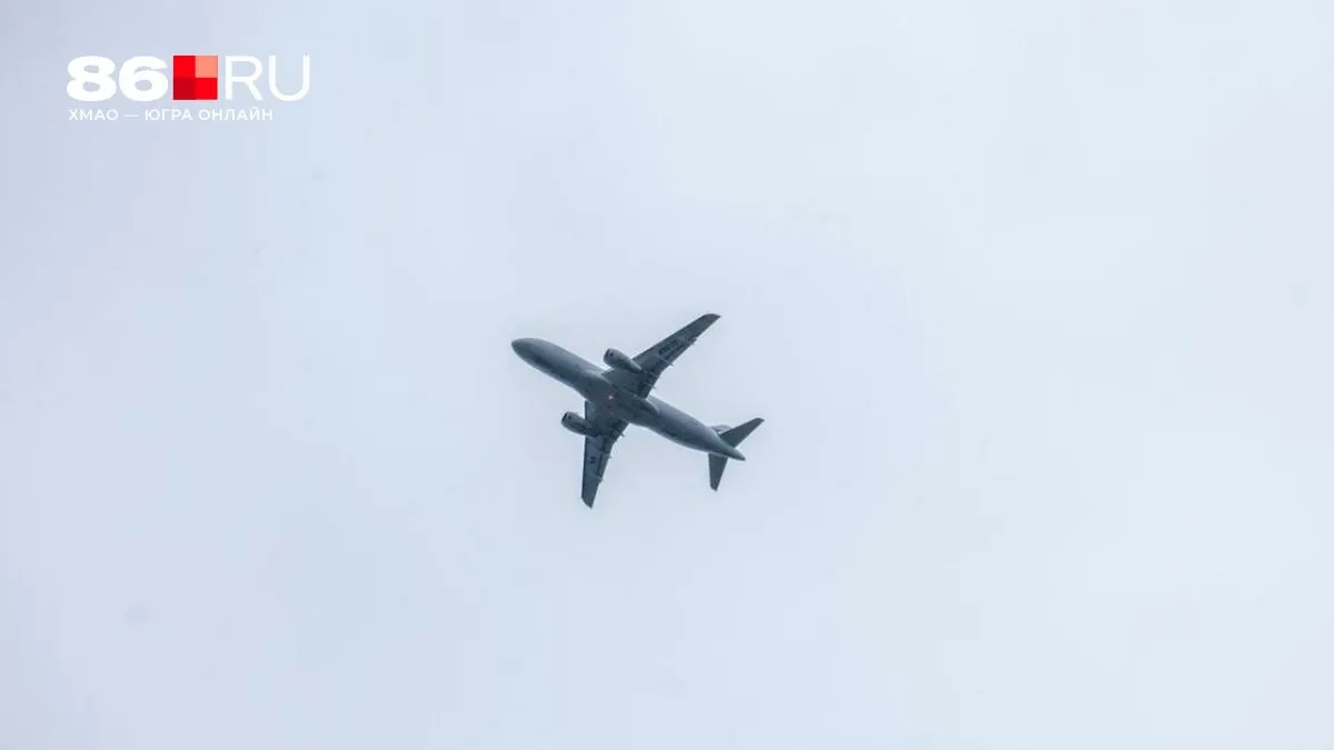 Из Сургута запускают прямые рейсы в Геленджик по субботам. Конкретные даты и стоимость билетов нужно уточнить у авиакомпаний и в билетных системах.