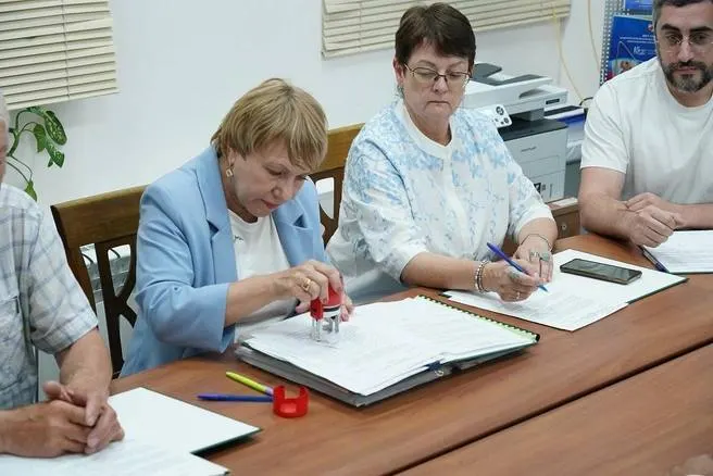 ТИК «Приморская» в Сочи зарегистрировала первых трёх кандидатов в депутаты Государственной думы РФ. Всего от сочинского округа планируют участвовать восемь человек.
