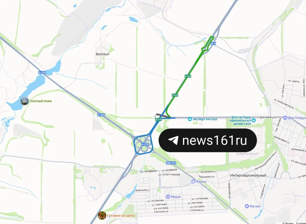 С 30 июля по 13 августа из‑за масштабного ремонта на участке 933–1024 км проезд через путепровод на 1000 км будет закрыт. Объезд в сторону Ростова‑на‑Дону — через разворот под путепроводом на 998 км.