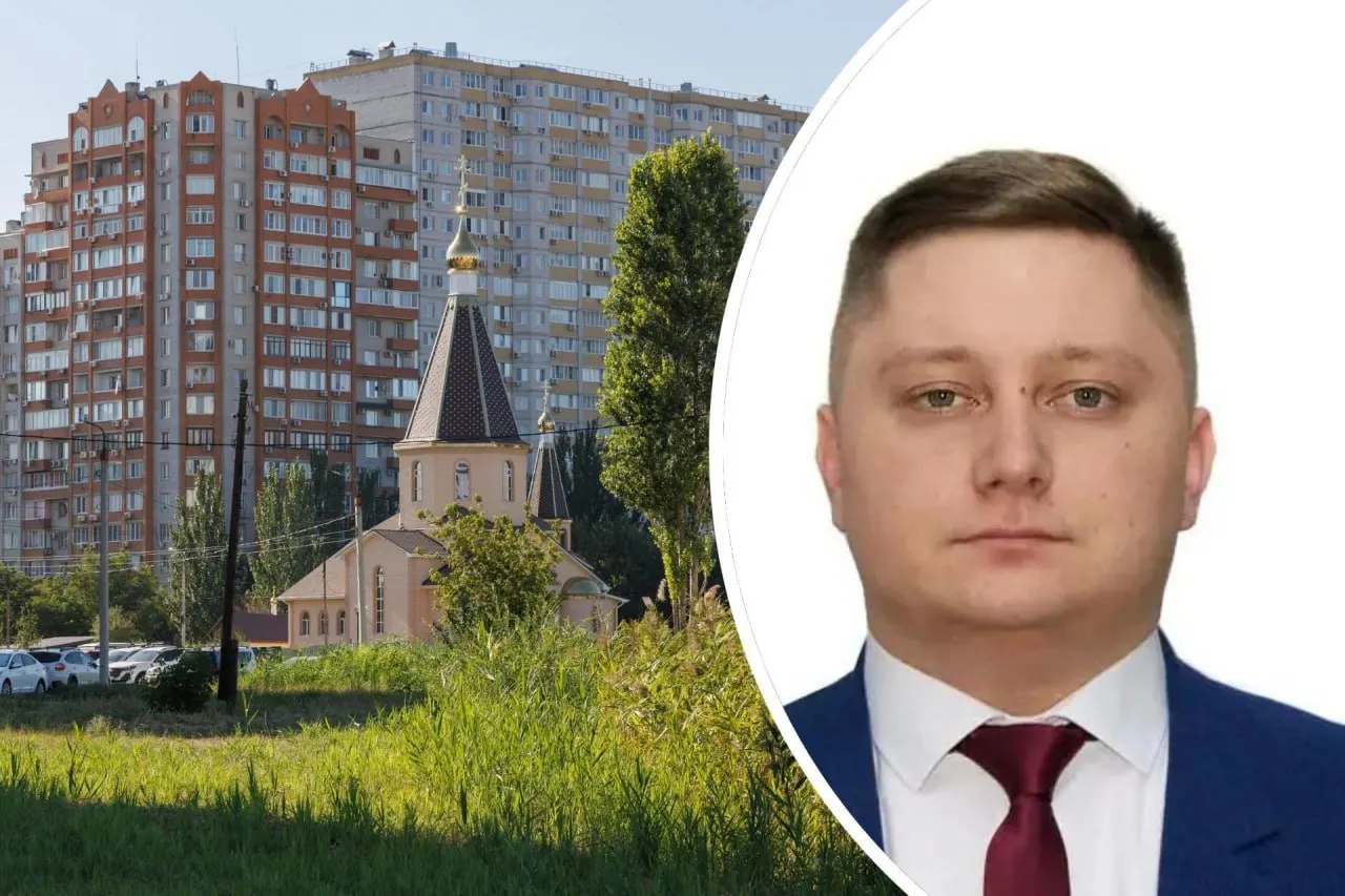 В ведомстве заявили, что подача иска прокуратуры не является основанием для увольнения — окончательную оценку обстоятельствам должен дать суд, а 31‑летний чиновник продолжает занимать должность.