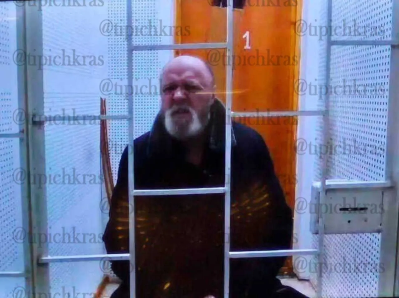 Советский районный суд Краснодара рассматривает обвинения в превышении должностных полномочий и вынесении заведомо неправосудных решений. Речь идёт о земельных участках в Хостинском и Адлерском районах Сочи.