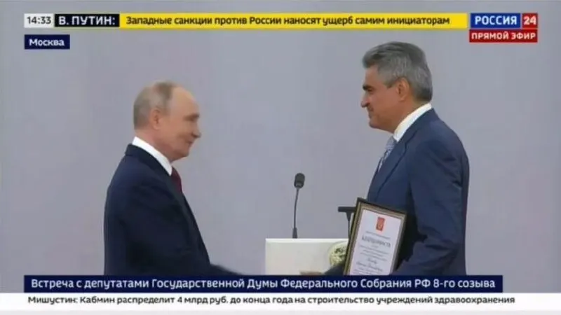 Глава партии «Новые Люди» на церемонии в Кремле поблагодарил президента за оценку работы и заявил о необходимости продолжать усилия для победы в специальной военной операции.