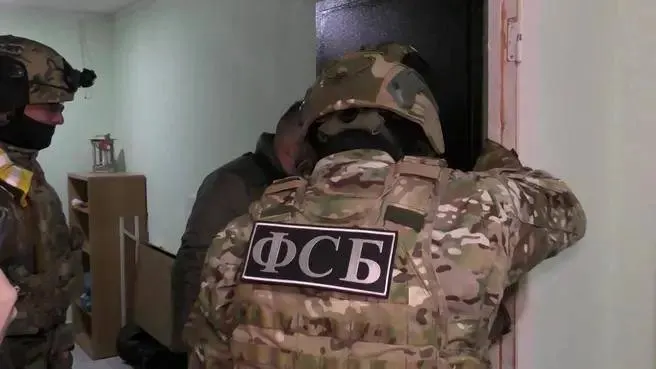 В Анапе задержан мужчина, которого обвиняют в госизмене — его подозревают в передаче украинским военным сведений об объектах противовоздушной обороны и передвижении делегаций в Сочи.