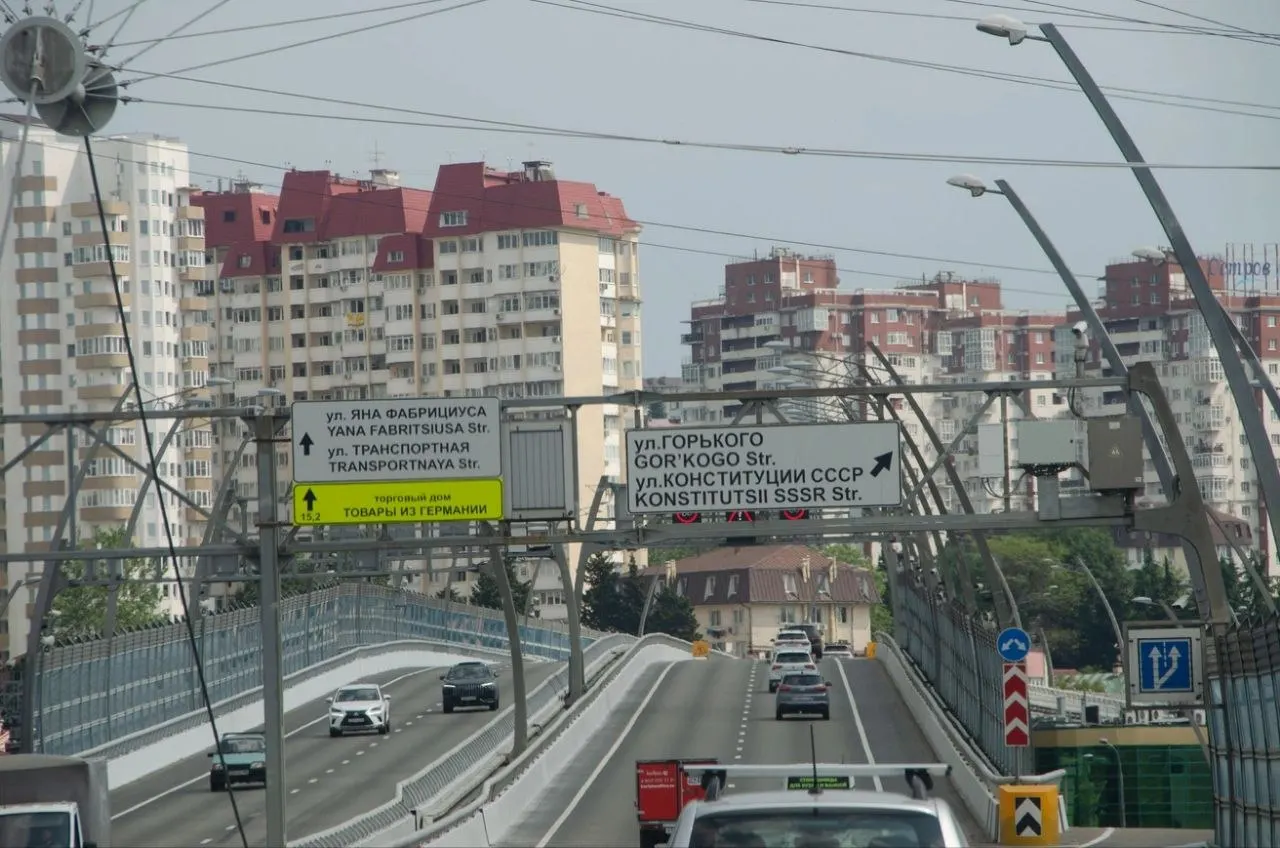 В Сочи пересматривают генеральный план: объёмы многоквартирной застройки уменьшили примерно на треть, границы Сочинского нацпарка расширены, подготовлены новые ПЗЗ для согласования.