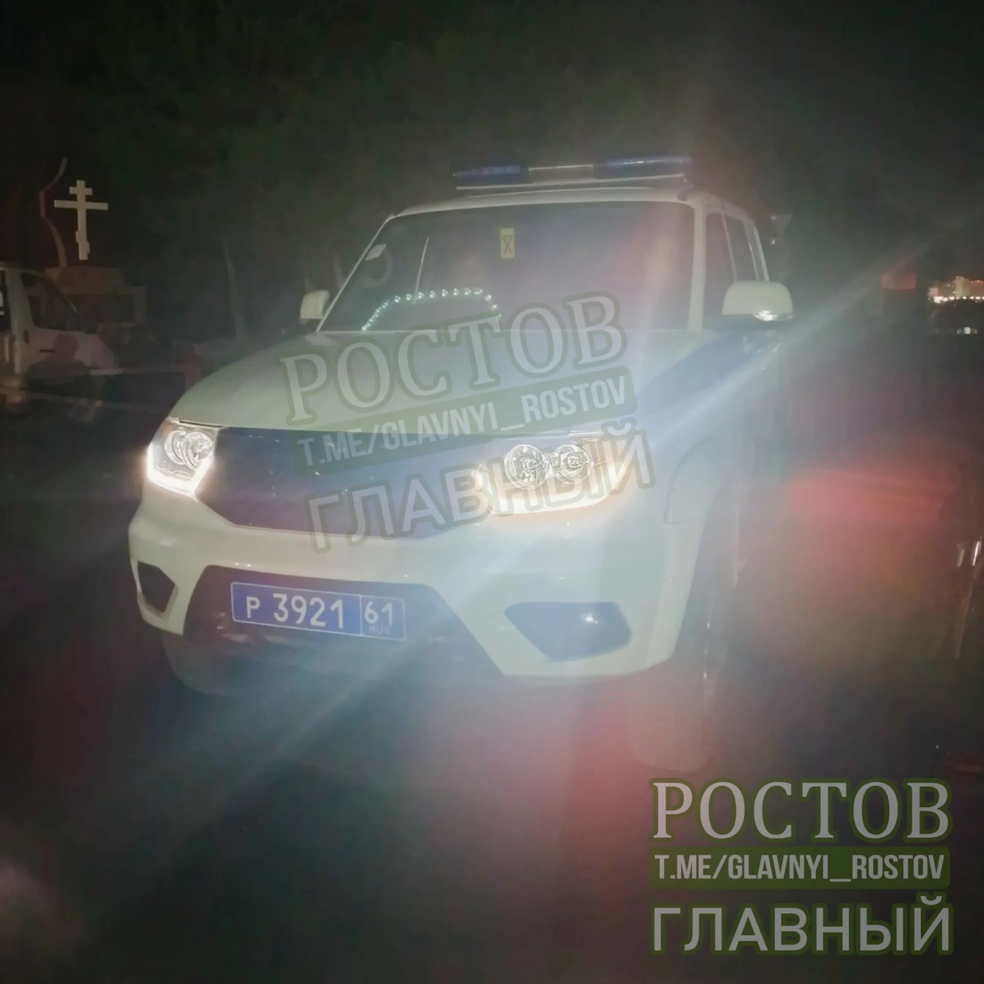 Женщина заблудилась, пытаясь сократить путь до Суворовского, навигатор сбил её с дороги — полицейские вывели её с территории кладбища, дали воду и еду и помогли добраться до цели.