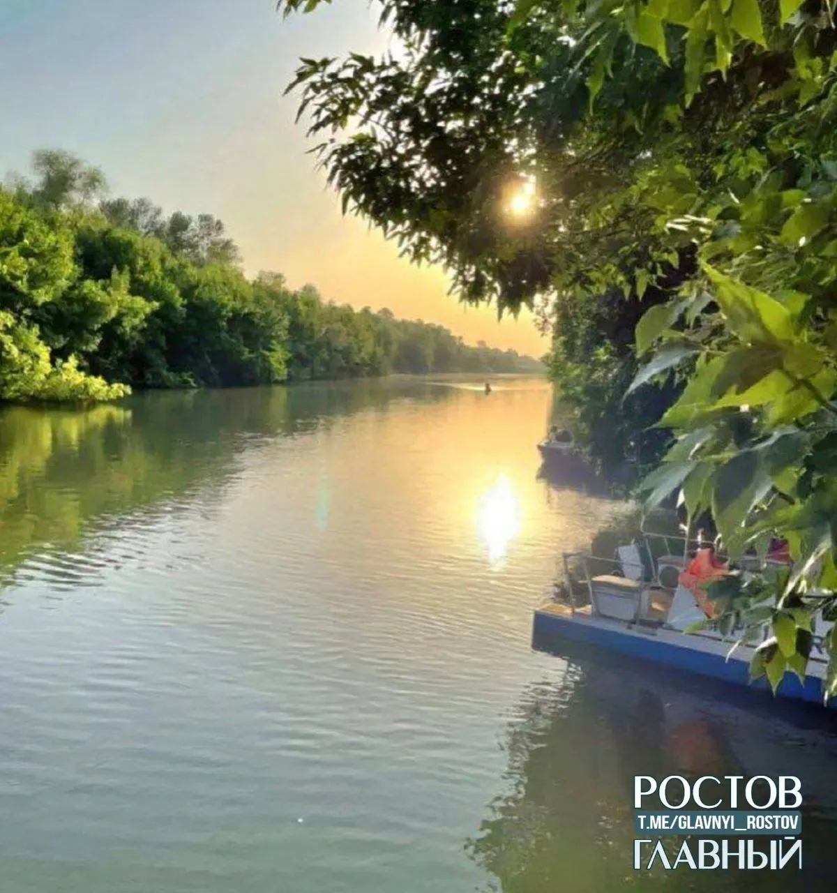 Днём в Ростове-на-Дону прогнозируется до +34°С, ночью ожидается около +24°С. Берегите себя в жару.