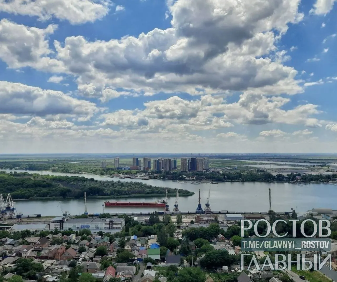 Днём воздух прогреется до +28°C, минимальная температура ожидается около +14°C.