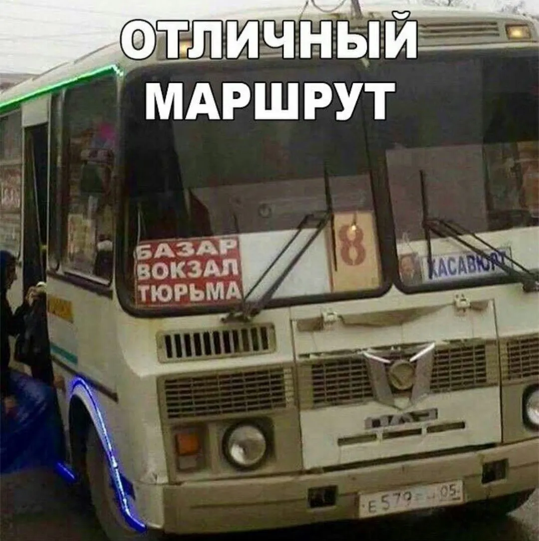 Департамент транспорта объясняет смену автобусного парка сезонным снижением пассажиропотока: сейчас на линиях остаётся семь «гармошек», часть машин временно заменили большими автобусами.