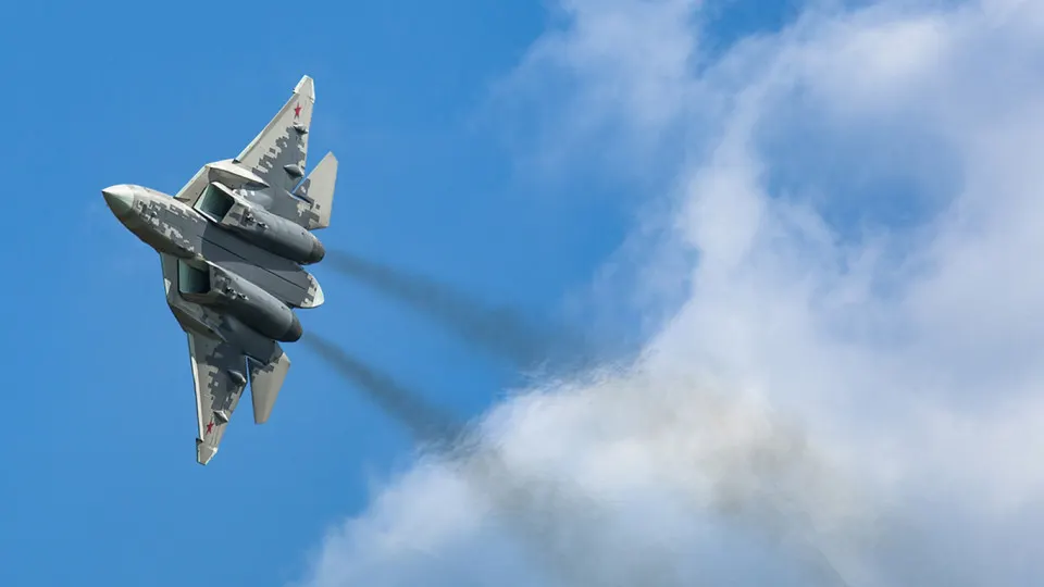 Министерство потребовало неустойку по госконтракту 2017 года — проект по созданию отечественных газоразрядных видеомодулей задержан более чем на шесть лет; при этом госпрограмма по развитию электроники столкнулась с существенным сокращением финансирования.